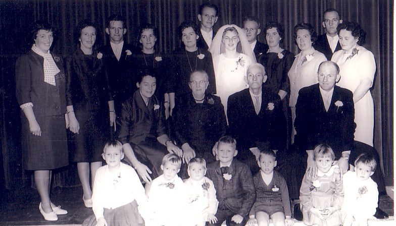 Familiefoto Huwelijk Joost Herbert en Johanna van Nieuwkerk in 1962