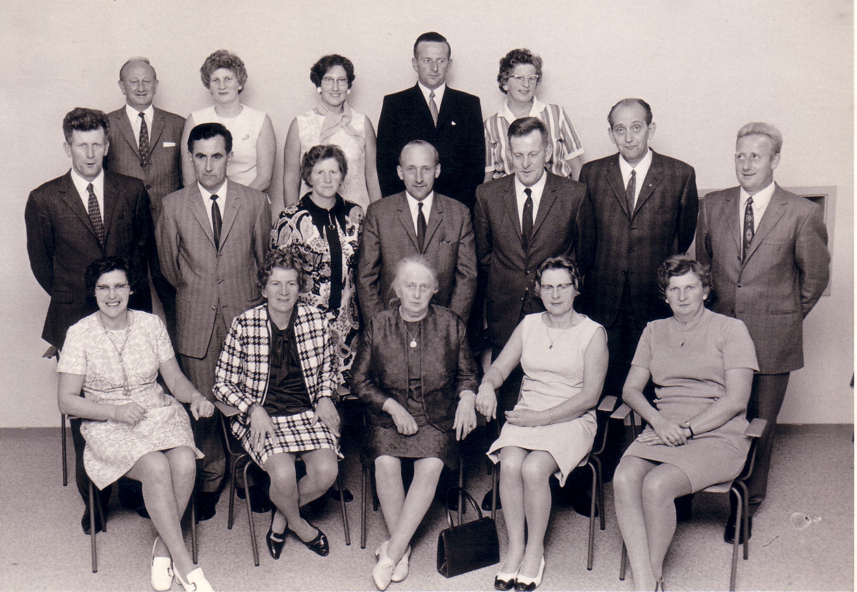 Jozina J. Romein met haar kinderen na 1966