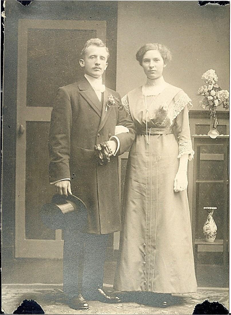 Huwelijk Pieter W.van Oosten en Jorina 't Hart (1913)